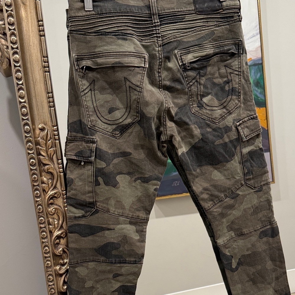 True Religion Green and Black Cargo Pants - Picture 8 of 10